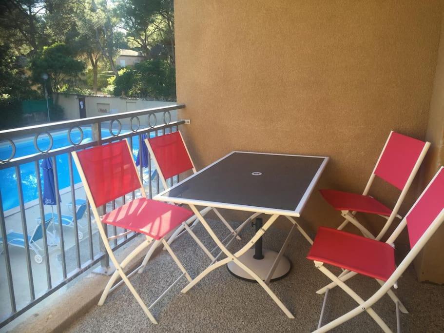 Les Appartements De La Marina Sanary-sur-Mer Exterior photo