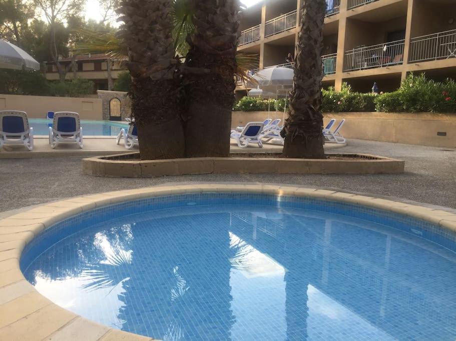 Les Appartements De La Marina Sanary-sur-Mer Exterior photo